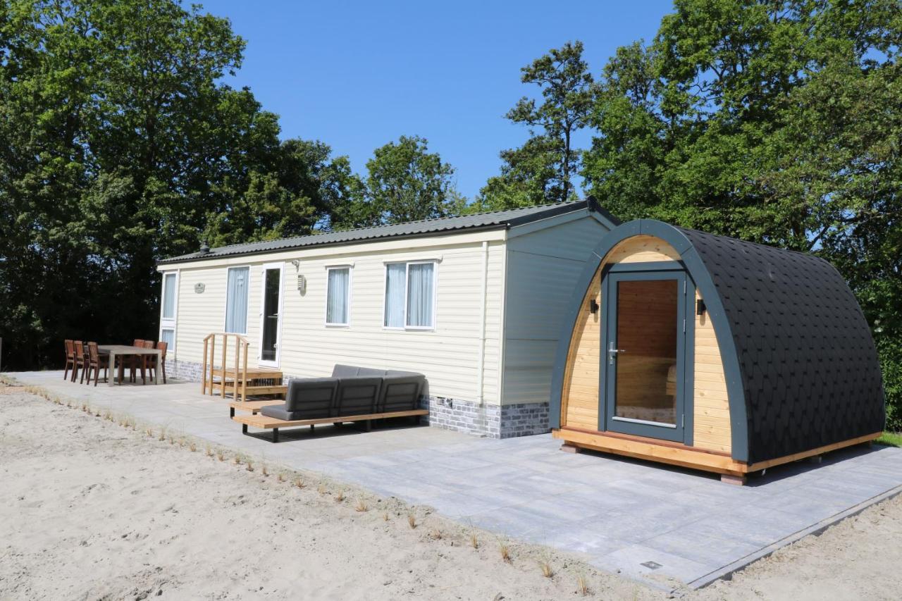 Hof Nieuwerkerk Chalet 2 Arnemuiden Bagian luar foto